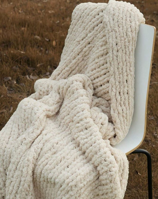 1pc Handmade Chenille Striped Hollow-Out Knit Blanket, Soft Thick Warm Nap Throw Blanket For Sofa, Travel