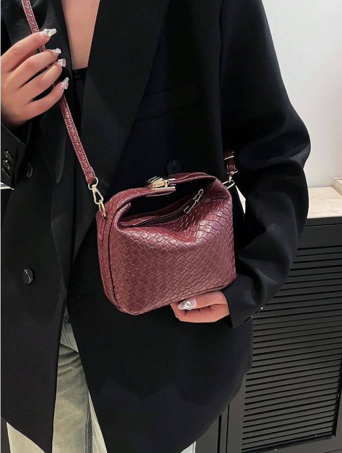 French High-End Woven Bag For Women 2025 New Style Western-Style Dumpling Bag, Niche Texture Commuting Bag, Versatile Handbag