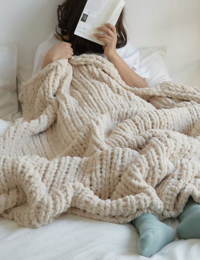 1pc Handmade Chenille Striped Hollow-Out Knit Blanket, Soft Thick Warm Nap Throw Blanket For Sofa, Travel